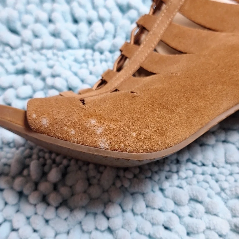 Michael Kors size 8 suade brown heels